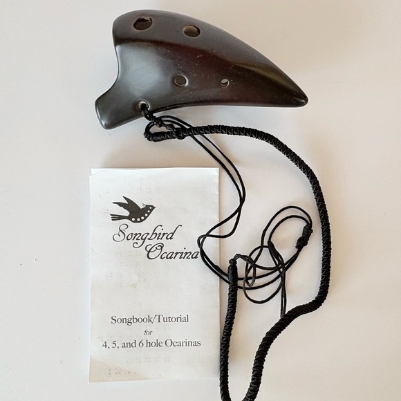 Songbird 6-Hole “Dragon Tooth” Ocarina Pendant-Made of Ceramic with a Dk  Finish - Picture 3 of 5
